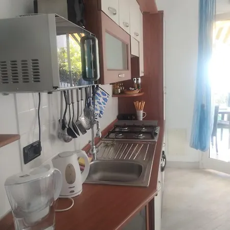 Bilocale Con Giardino, Vista Mare E Parcheggio Privato * Sanremo